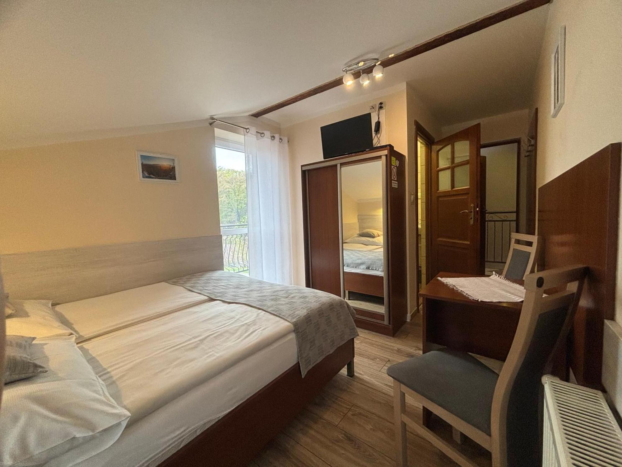 Dantar Hotel Kudowa Zdroj Room photo